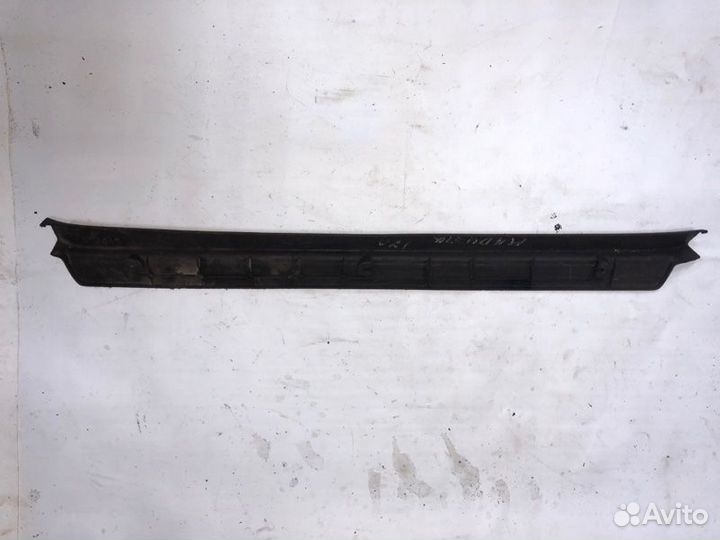 Накладка на порог передняя правая Toyota Corona