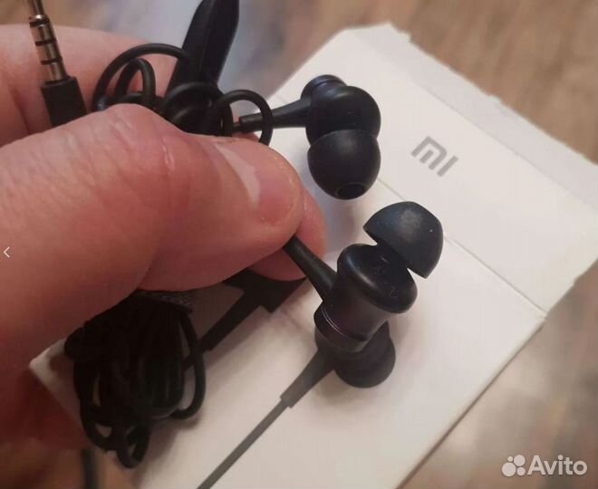 Проводная гарнитура Xiaomi mi Piston 3 новая