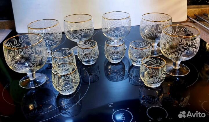 Набор фужеров и рюмок