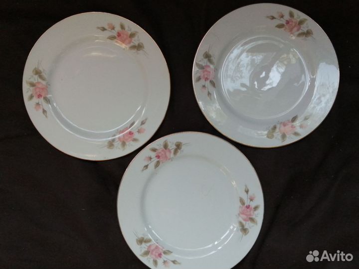 Тарелки Tono china Япония Розы 20.5 см