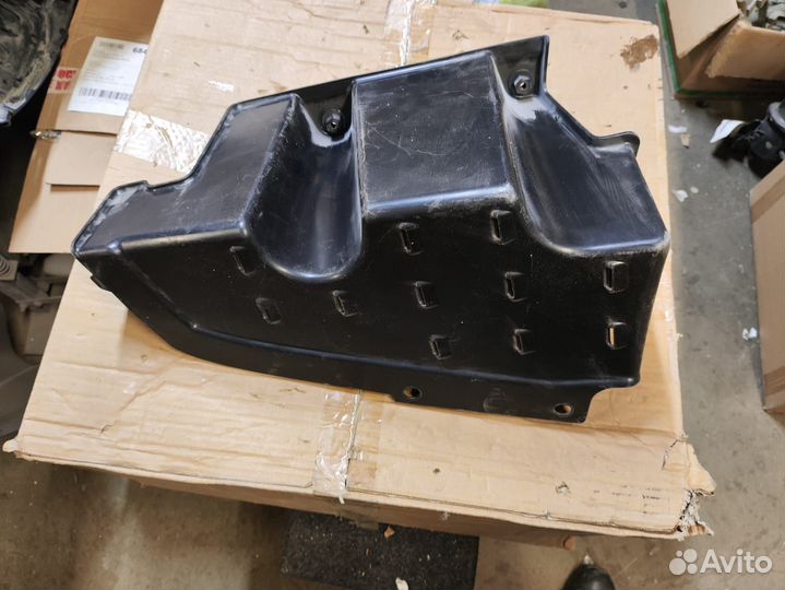 Защита бампера задняя левая KIA UM 86690-C5500