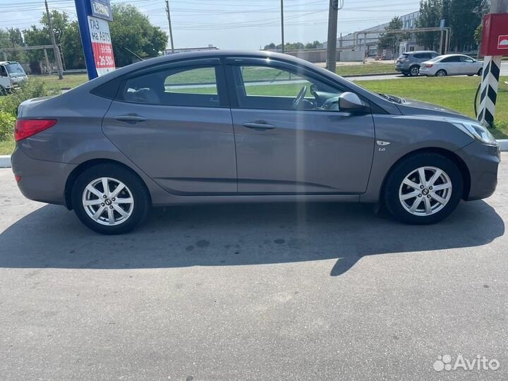 Hyundai Solaris 1.6 AT, 2013, 39 000 км