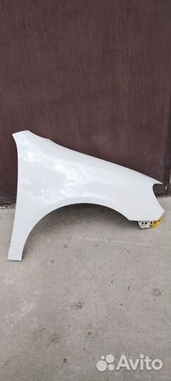 Крыло переднее правое на volkswagen golf 6