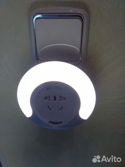 Ночник с розеткой