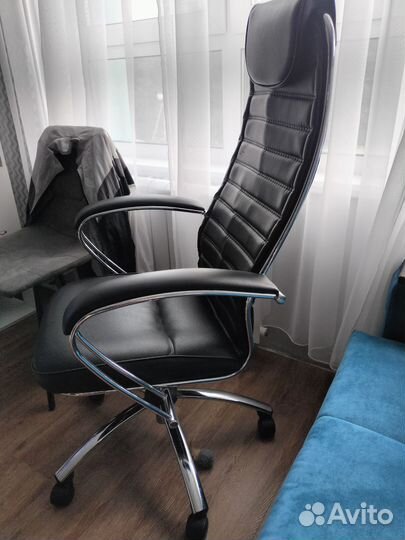 Компьютерное кресло