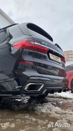 Диффузор для BMW X7 G07 чёрный глянец