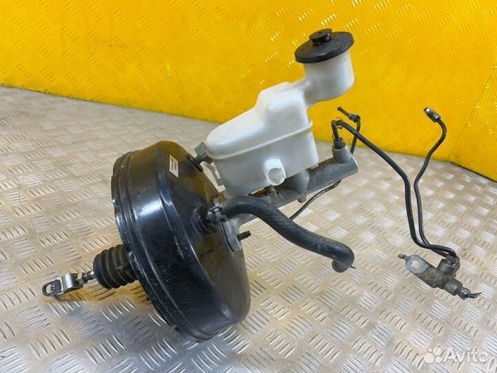 Вакуумный усилитель тормозов Toyota Hilux