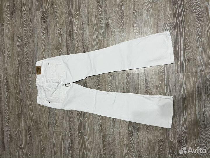 Джинсы белые клеш s