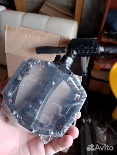 Педали для велосипеда новые