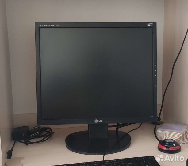 Монитор LG 17