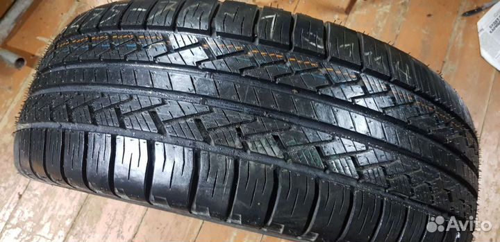 Pirelli Scorpion STR 275/70 R16
