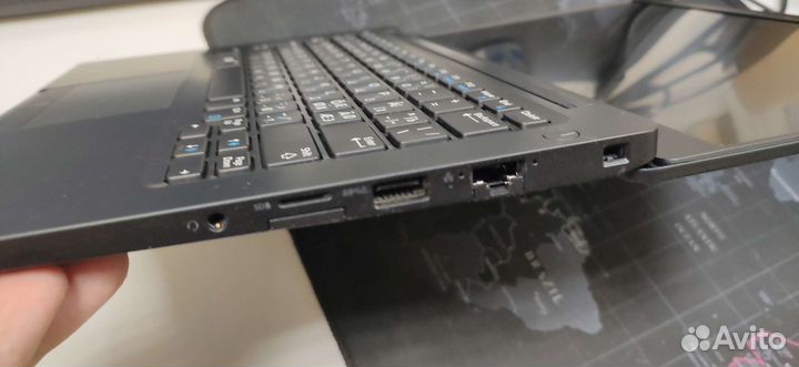 Dell latitude 7390 i7/16/ssd512/FHD12