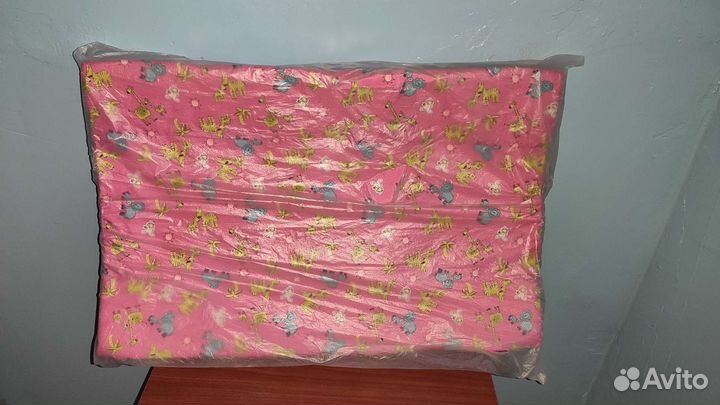 Пеленальный столик на кроватку