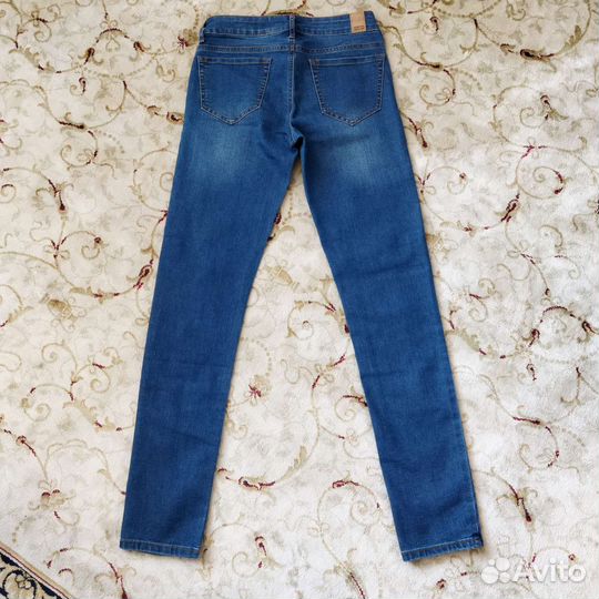 Джинсы