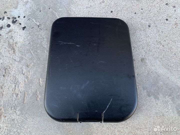 Крышка правого фонаря Ауди 80 Б4 седан