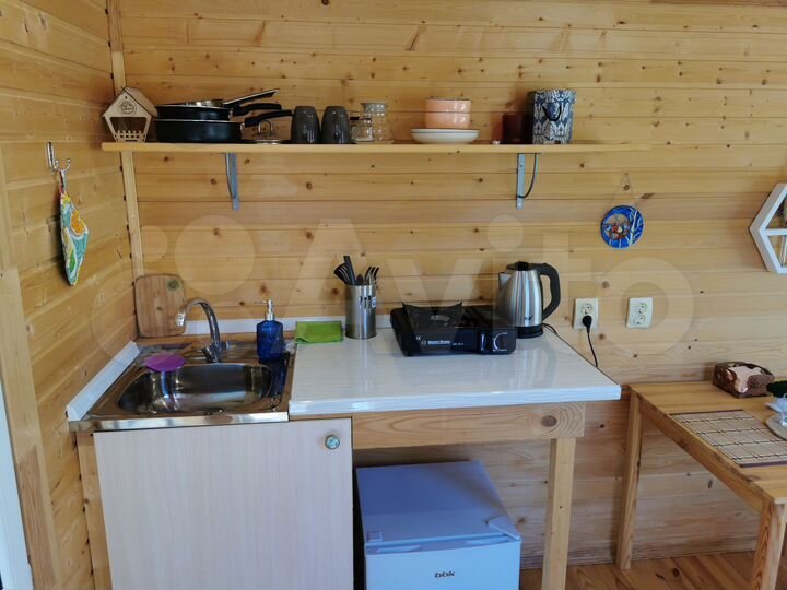 Дом 15 м² на участке 100 сот.