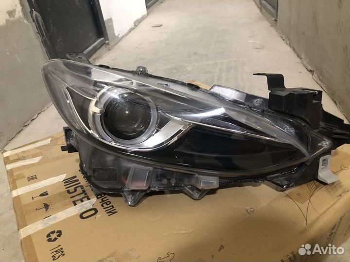 Фары левая правая mazda 3 bm