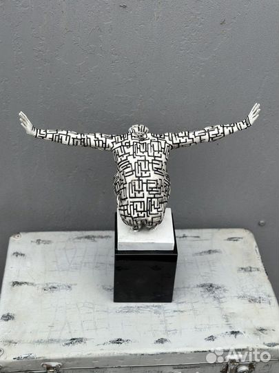 Бронзовая статуэтка Маг лабиринта