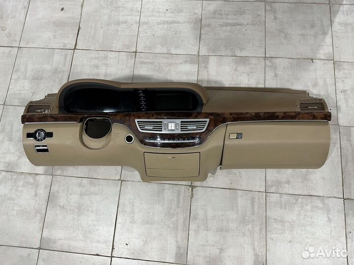 Панель торпедо Мерседес W221 S klass