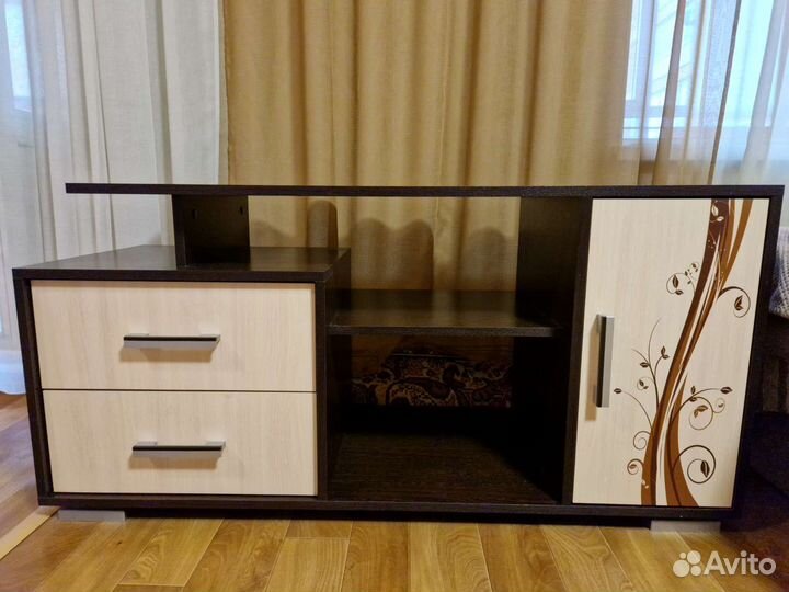 Тумба под телевизор