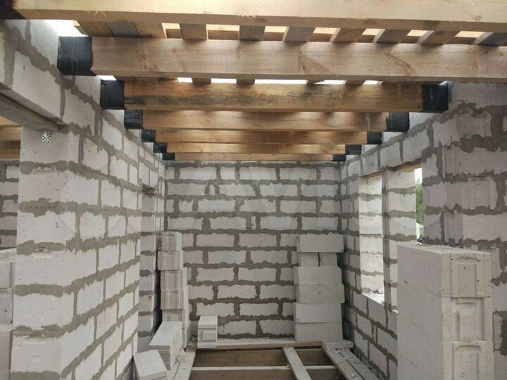 Дом 180 м² на участке 6 сот.