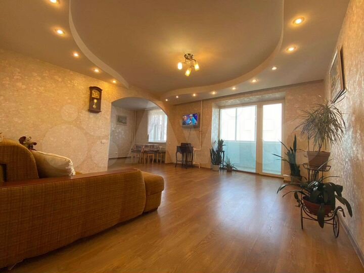 4-к. квартира, 98 м², 3/5 эт.