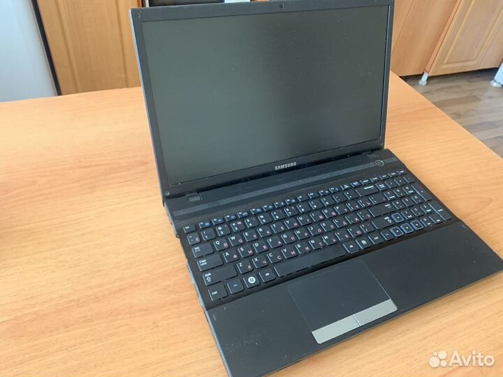 Ноутбук Samsung np300v5a i5/ssd/hdd/8gb ram