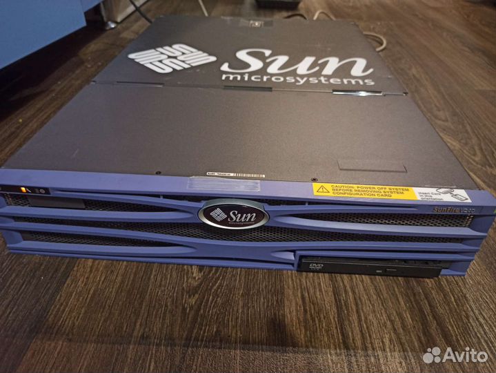 Сервер SunFire v240