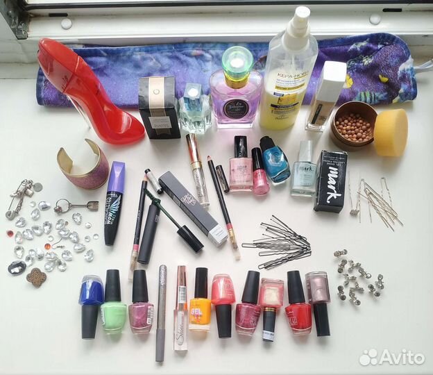 Косметика и фирменные пакеты