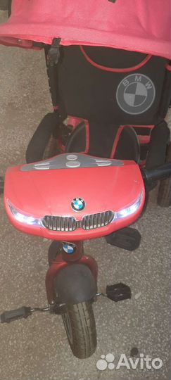 Детский велосипед с тростью BMW