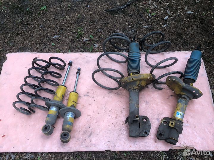 Subaru стойки bilstein