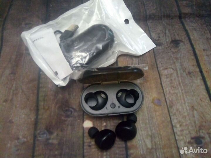 Новые наушники беспроводные