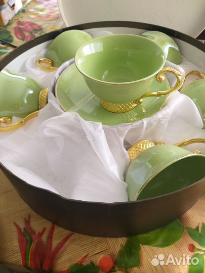 Чайные чашки с блюдцами