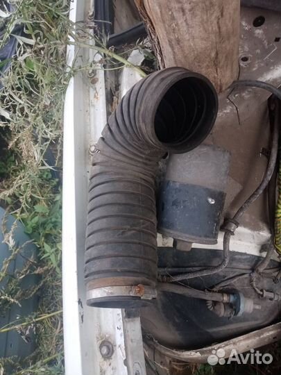 Патрубок воздушного фильтра Audi 100/А6 45 AAE