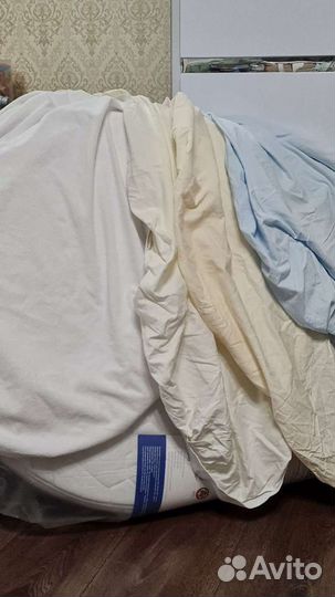 Матрас на круглую кроватку с 3 простынями и наматр