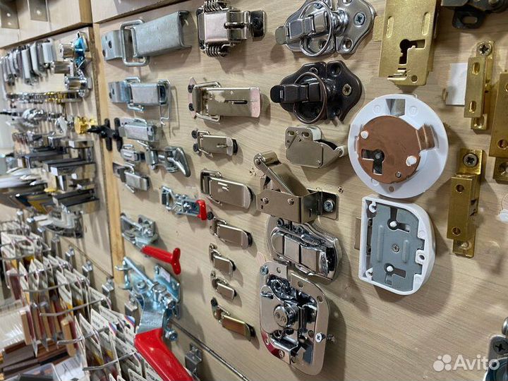 Замки дверные, Мебельная фурнитура