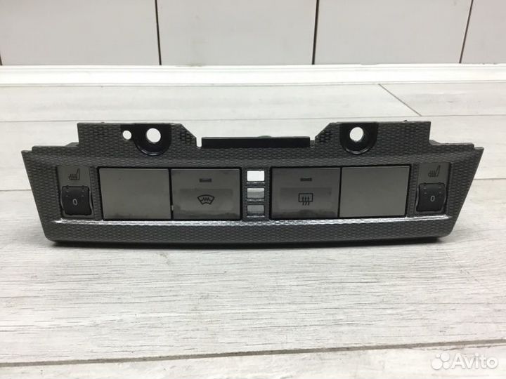 Кнопка обогрева сидений Ford Focus универсал gpda