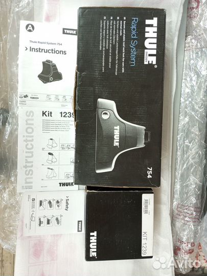 Багажник туле в комплекте