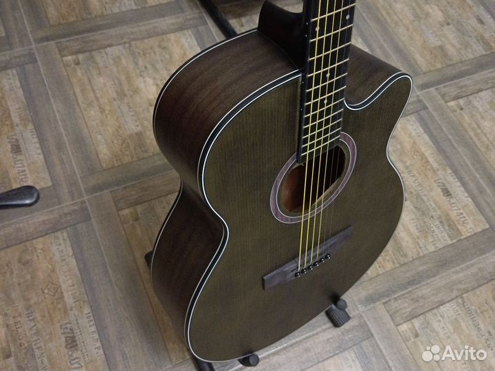Акустическая гитара