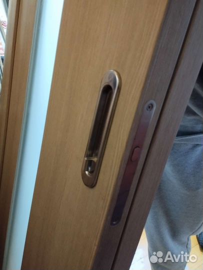 Двери межкомнатные - купе, рейлинг направляющий