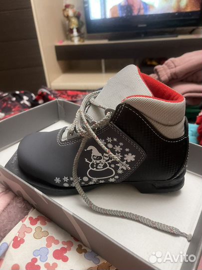 Лыжные ботинки