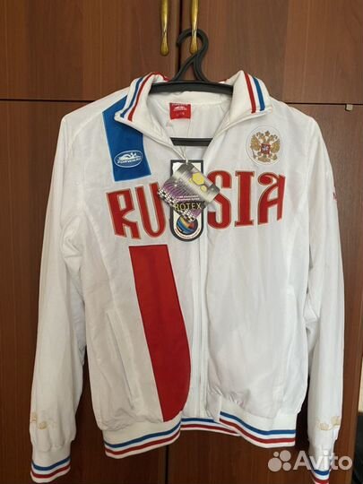 Оригинальный спортивный костюм сборной России