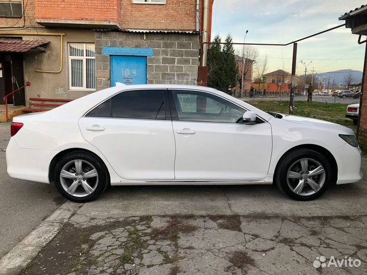 Toyota Camry 2.5 AT, 2012, 234 700 км