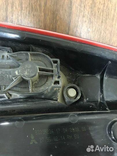 Фонарь правый Mitsubishi Colt Z30