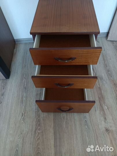 Тумба выкатная бу с письменным столом