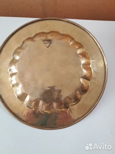 Тарелка настенная СССР Счастье в дом - латунные