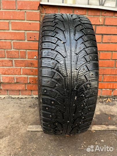 Nokian Tyres Hakkapeliitta 5 SUV 275/60 R18 117T