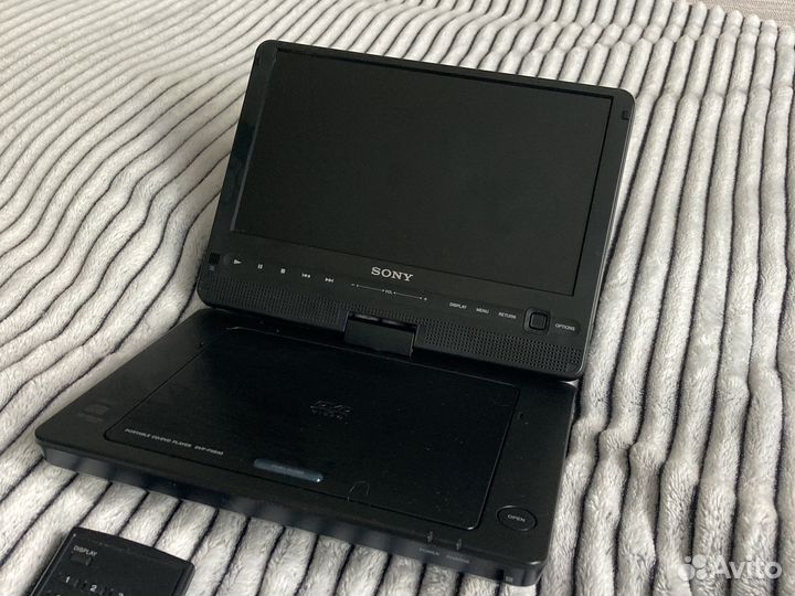 Sony portable CD/DVD player DVP-FX930