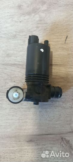 Насос омывателя Nissan Juke f15
