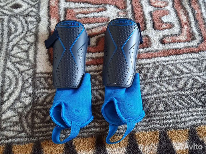 Щитки футбольные детские